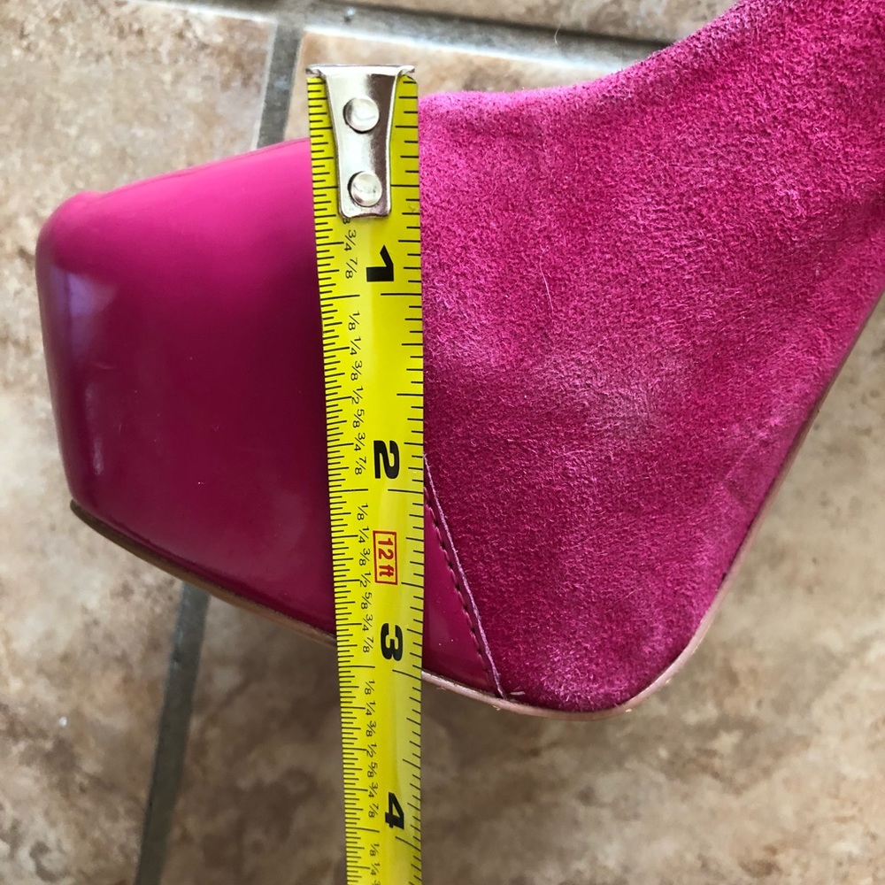 Steve Madden Fuchsia Pink Patent & Suede Platform Pumps - Picture 3 of 4